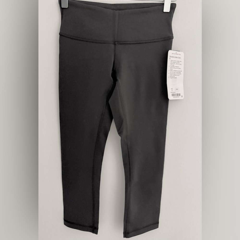 NWT Lululemon Wunder Under Crop III Legging Women’s size 4